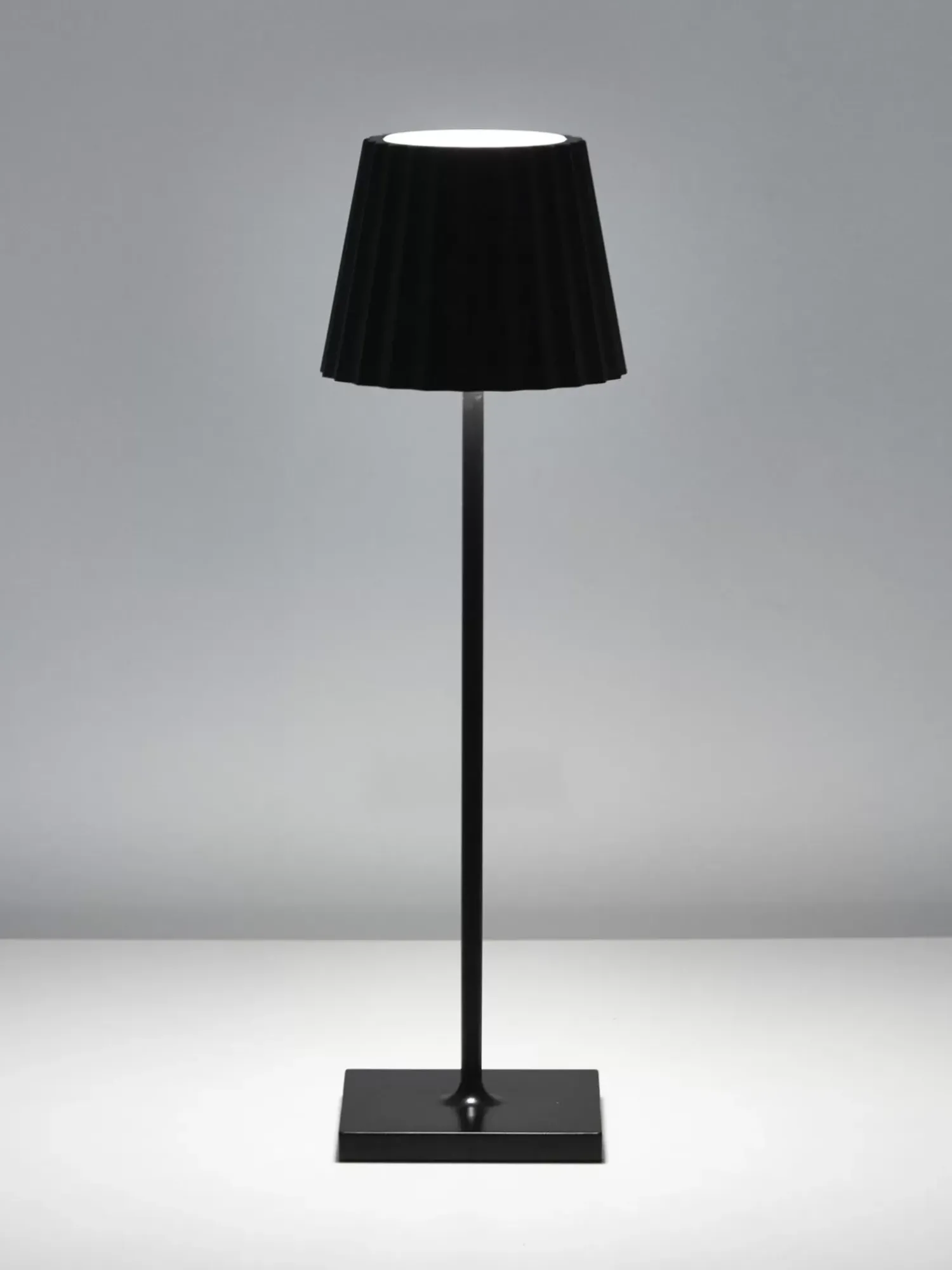 Hot Mobilna Lampa Zewnetrzna Led Z Funkcja Przyciemniania Trellia Lampy Na Stół Ogrodowy