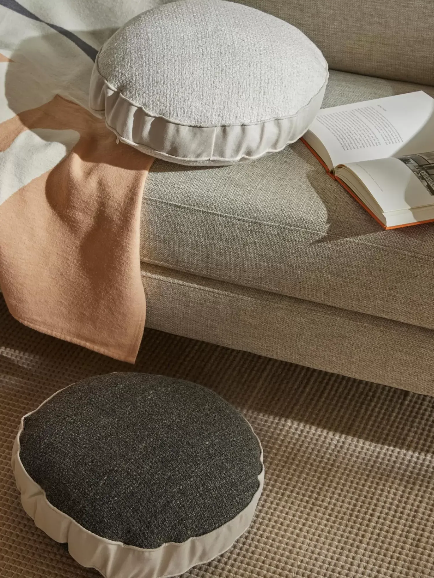 Best Sale Okragla Poduszka Boucle Aya Poduszki Dekoracyjne