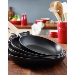 Staub Patelnie><noscript><img width=